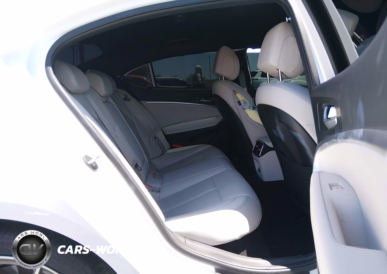 2025 Genesis G70 2.5T Rwd VIN:KMTG34SC0SU145833 - 8