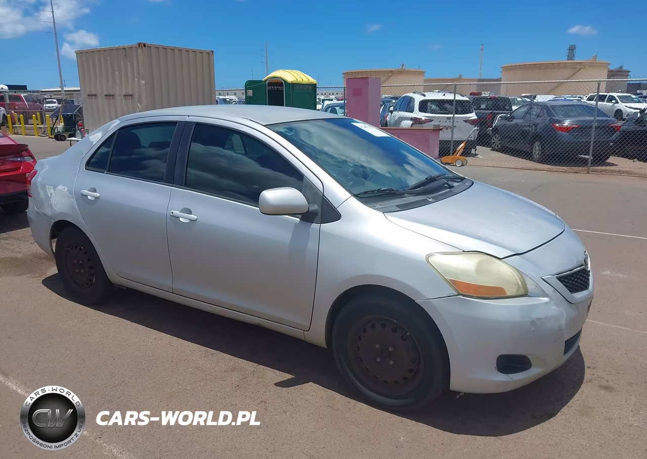 2011 Toyota Yaris – zdjęcie 1 z 14