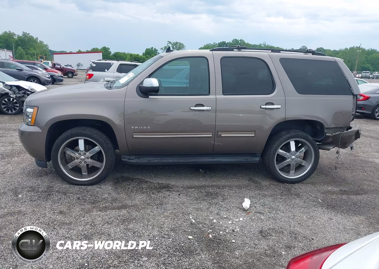 2011 Chevrolet Tahoe Ls VIN:1GNSKAE02BR343982 - 14
