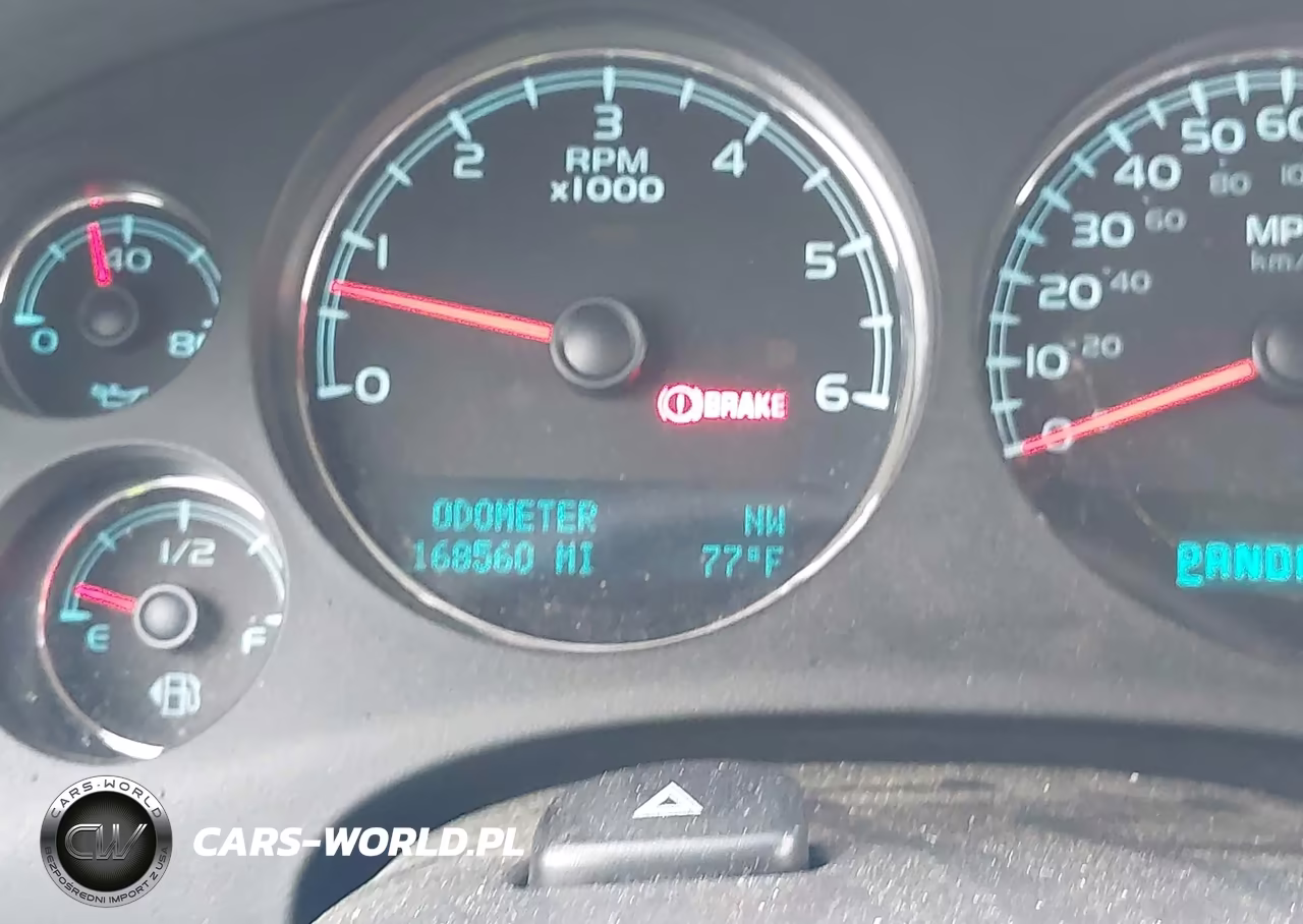 2011 Chevrolet Tahoe Ls VIN:1GNSKAE02BR343982 - 15