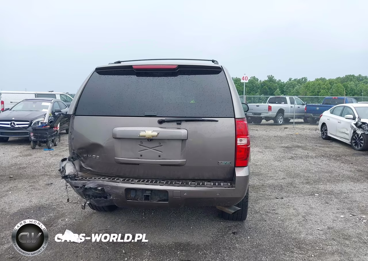 2011 Chevrolet Tahoe Ls VIN:1GNSKAE02BR343982 - 16