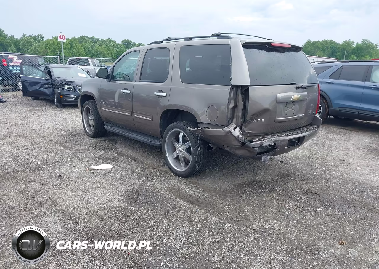 2011 Chevrolet Tahoe Ls VIN:1GNSKAE02BR343982 - 3