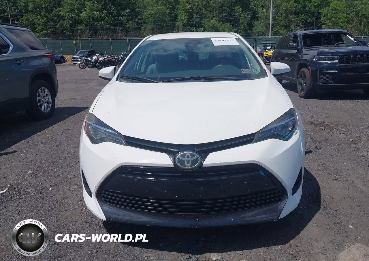 2017 Toyota Corolla L VIN:2T1BURHE3HC788310 - 12