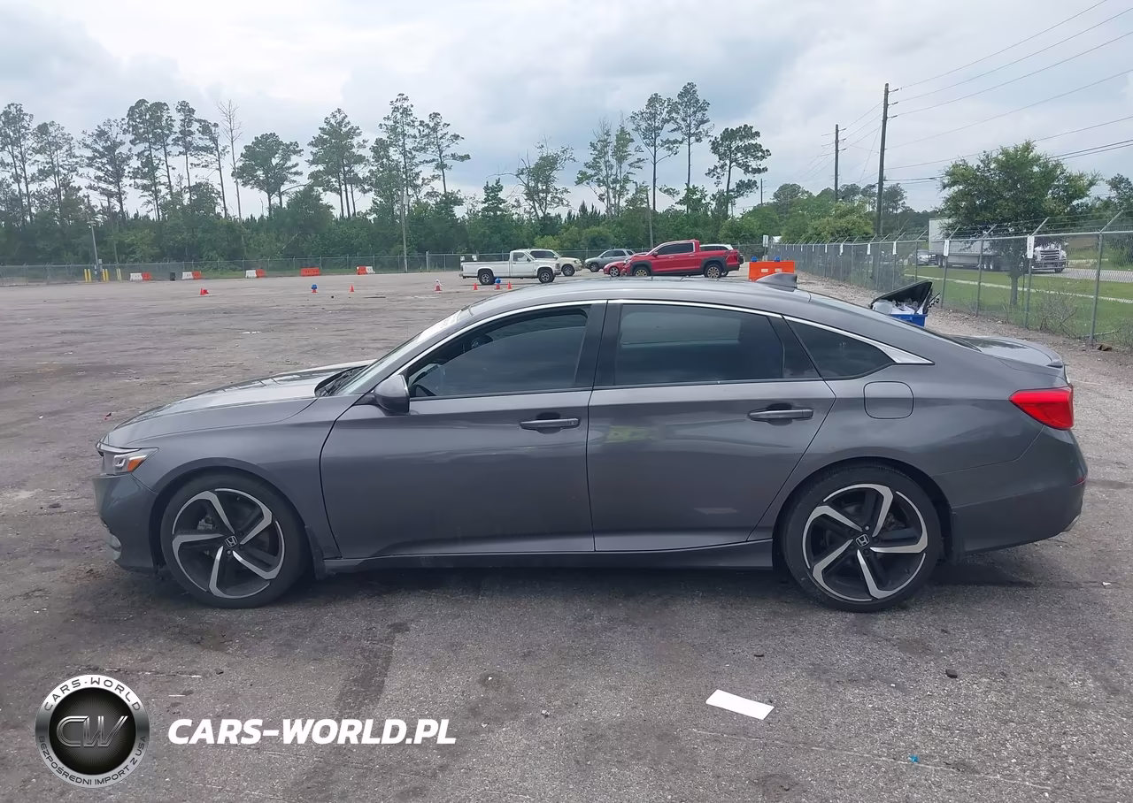 2018 Honda Accord Sport VIN:1HGCV1F32JA179001 - 14
