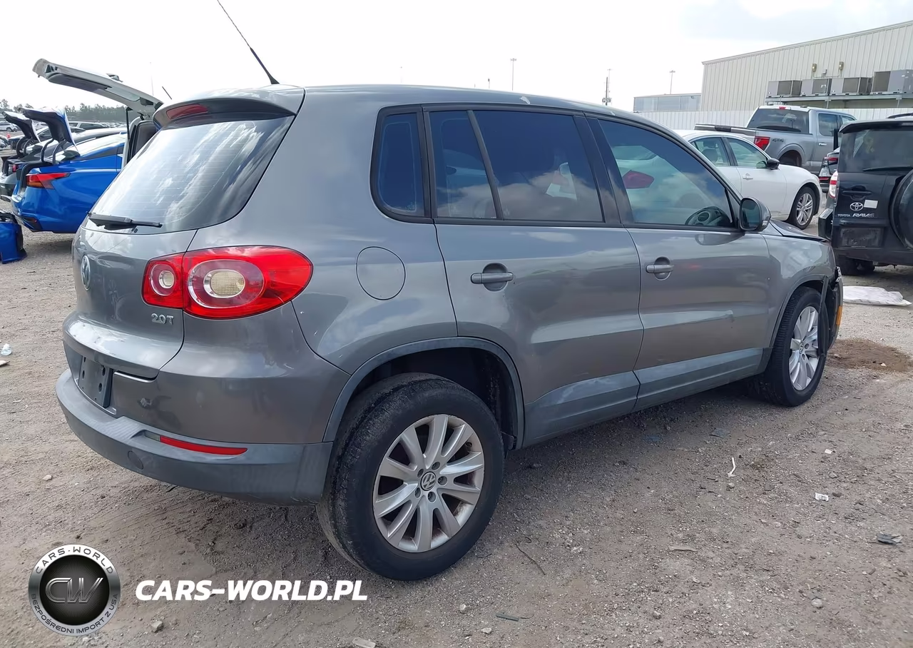 2010 Volkswagen Tiguan S VIN:WVGAV7AX9AW512019 - 4
