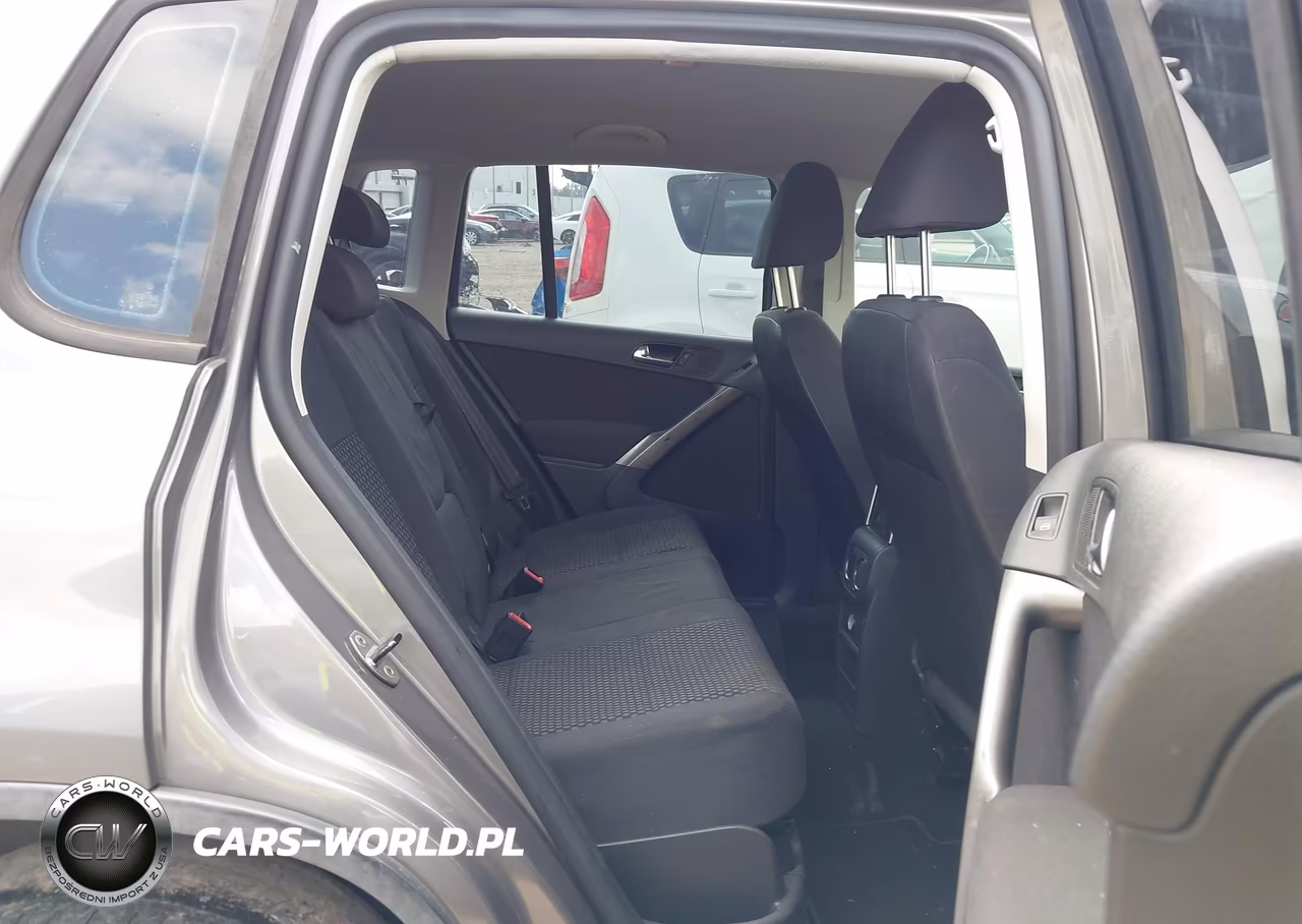 2010 Volkswagen Tiguan S VIN:WVGAV7AX9AW512019 - 8
