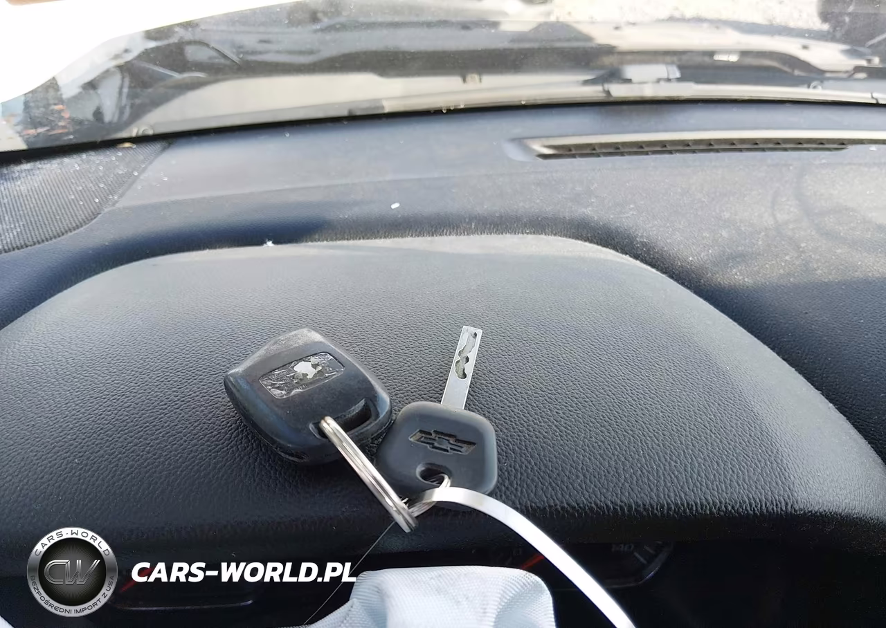 2017 Chevrolet Silverado 1500 Custom VIN:1GCVKPEH8HZ142384 - 11