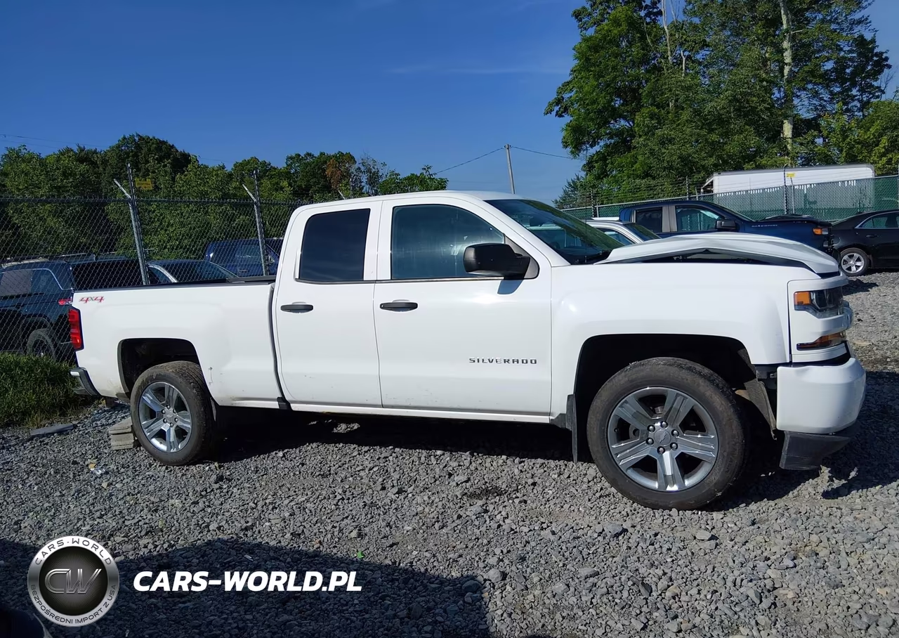 2017 Chevrolet Silverado 1500 Custom VIN:1GCVKPEH8HZ142384 - 13