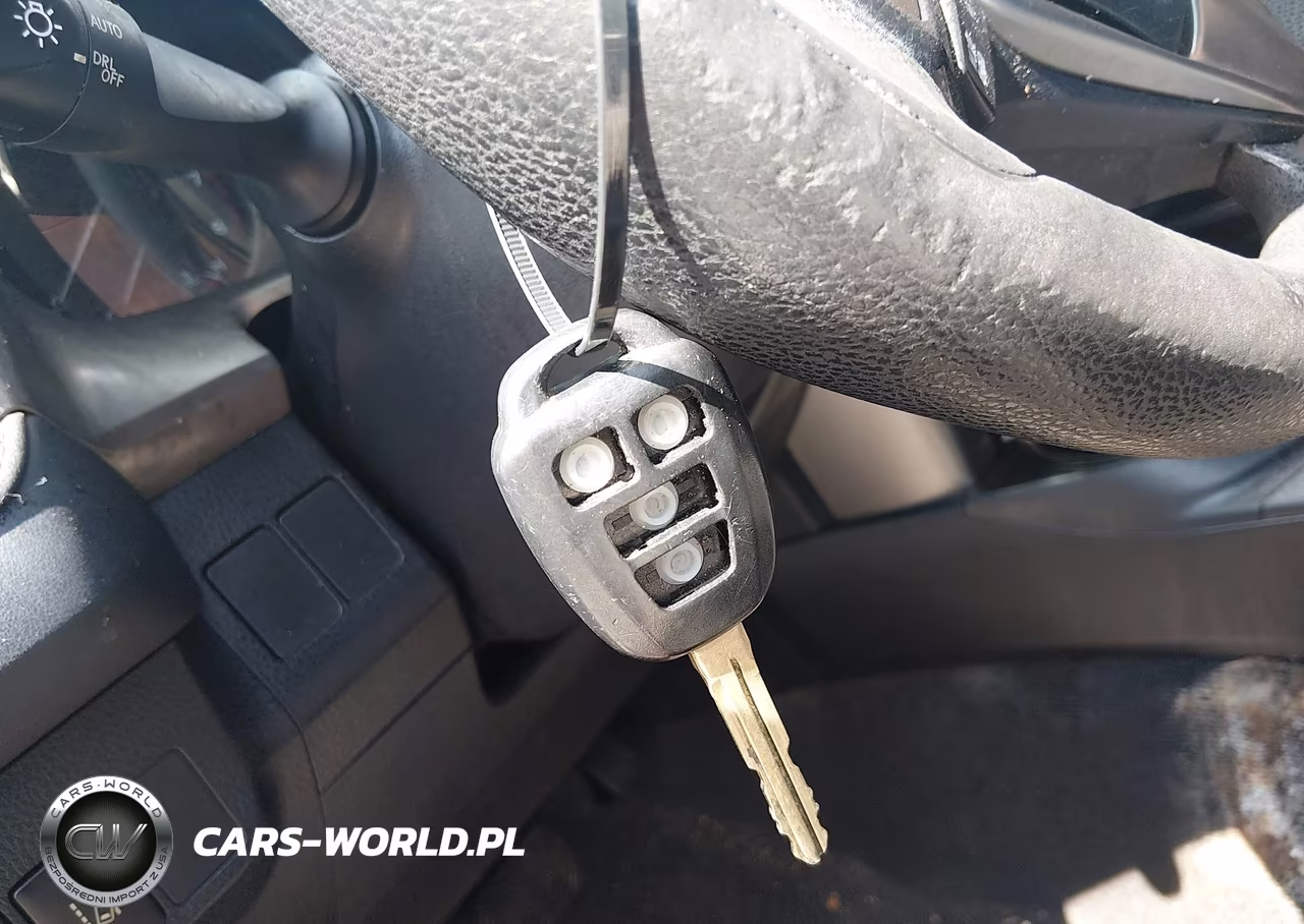2017 Toyota Rav4 Le VIN:JTMZFREV2HJ106678 - 11