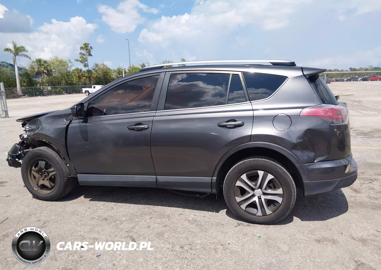 2017 Toyota Rav4 Le VIN:JTMZFREV2HJ106678 - 15