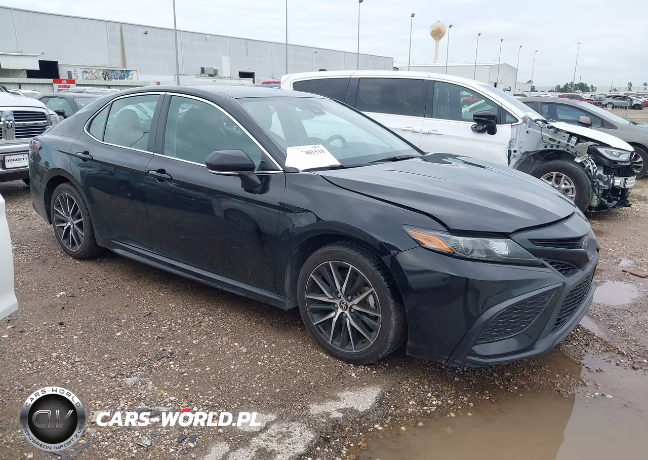 2024 Toyota Camry Se – zdjęcie 1 z 17