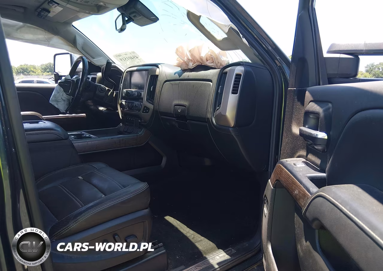2018 GMC Sierra 2500Hd Denali VIN:1GT12UEY1JF206933 - 5