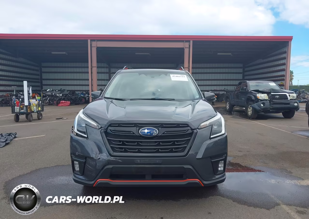 2022 Subaru Forester Sport VIN:JF2SKAJC4NH512095 - 12