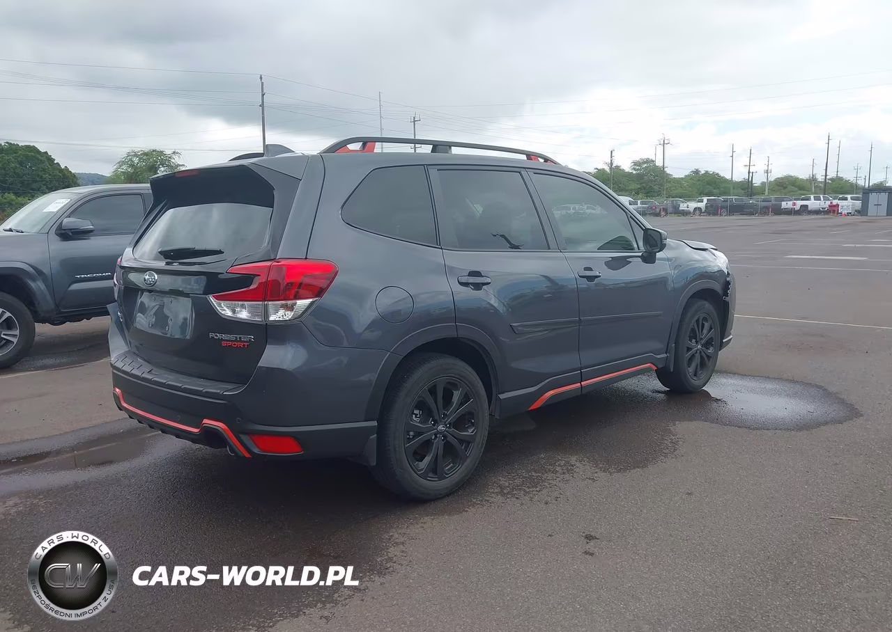 2022 Subaru Forester Sport VIN:JF2SKAJC4NH512095 - 4