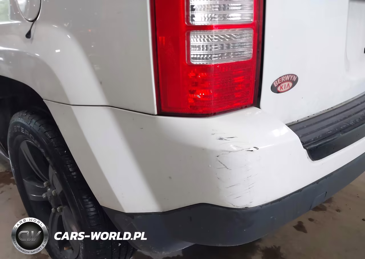 2014 Jeep Patriot Altitude VIN:1C4NJPBAXED757831 - 13