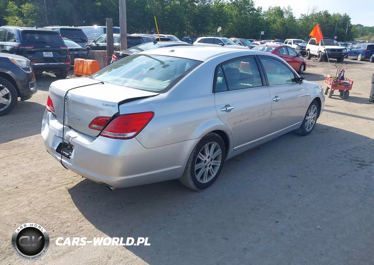 2010 Toyota Avalon Limited VIN:4T1BK3DB5AU355347 - 4