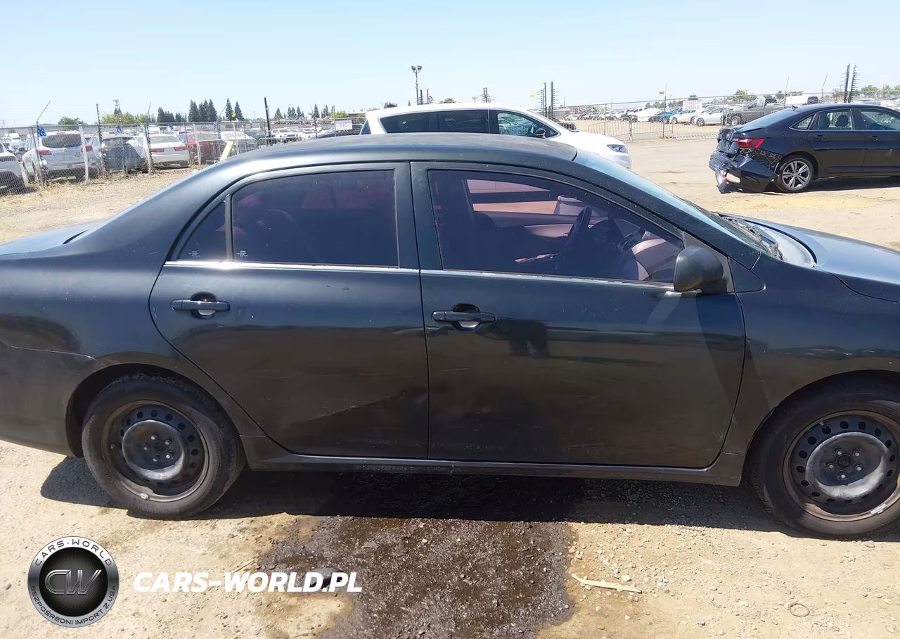 2013 Toyota Corolla Le VIN:5YFBU4EE2DP130642 - 13