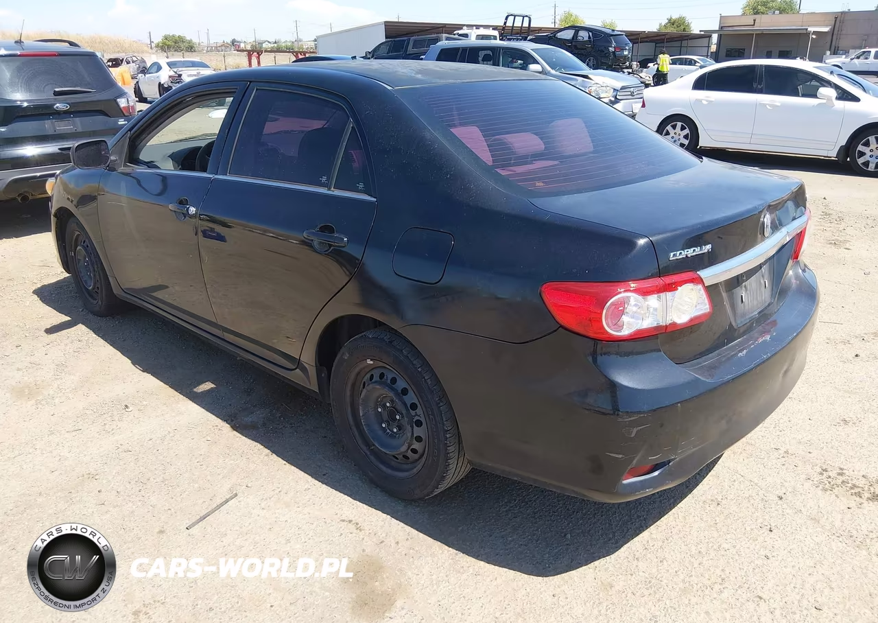 2013 Toyota Corolla Le VIN:5YFBU4EE2DP130642 - 3