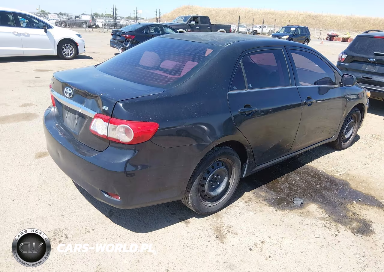 2013 Toyota Corolla Le VIN:5YFBU4EE2DP130642 - 4