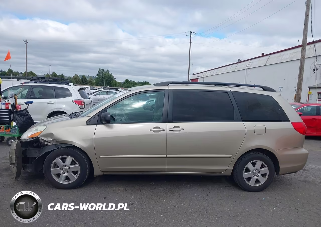 2010 Toyota Sienna Le VIN:5TDKK4CC8AS306099 - 14