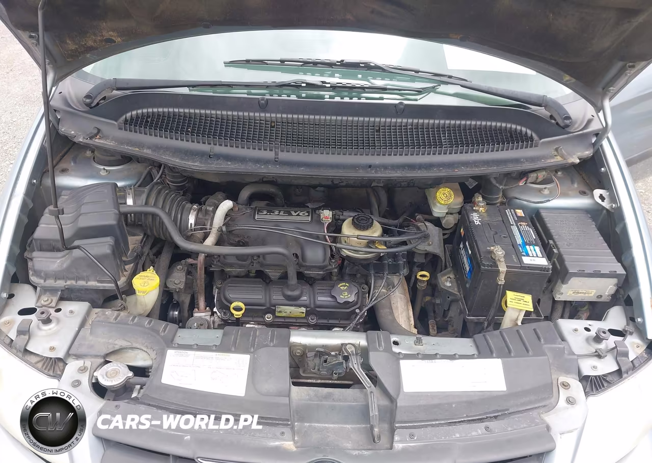 2005 Chrysler Town & Country VIN:1C4GP45R65B388310 - 10