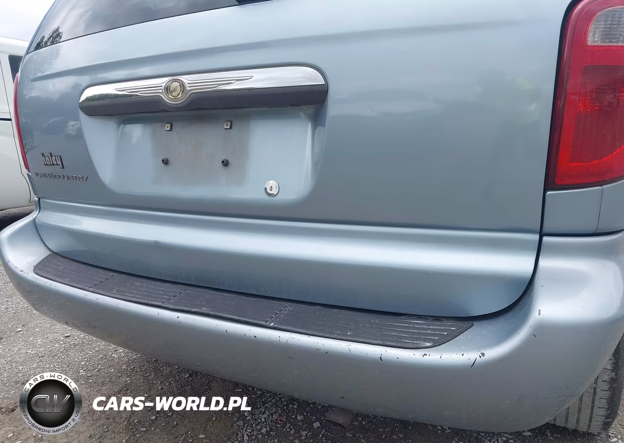 2005 Chrysler Town & Country VIN:1C4GP45R65B388310 - 16