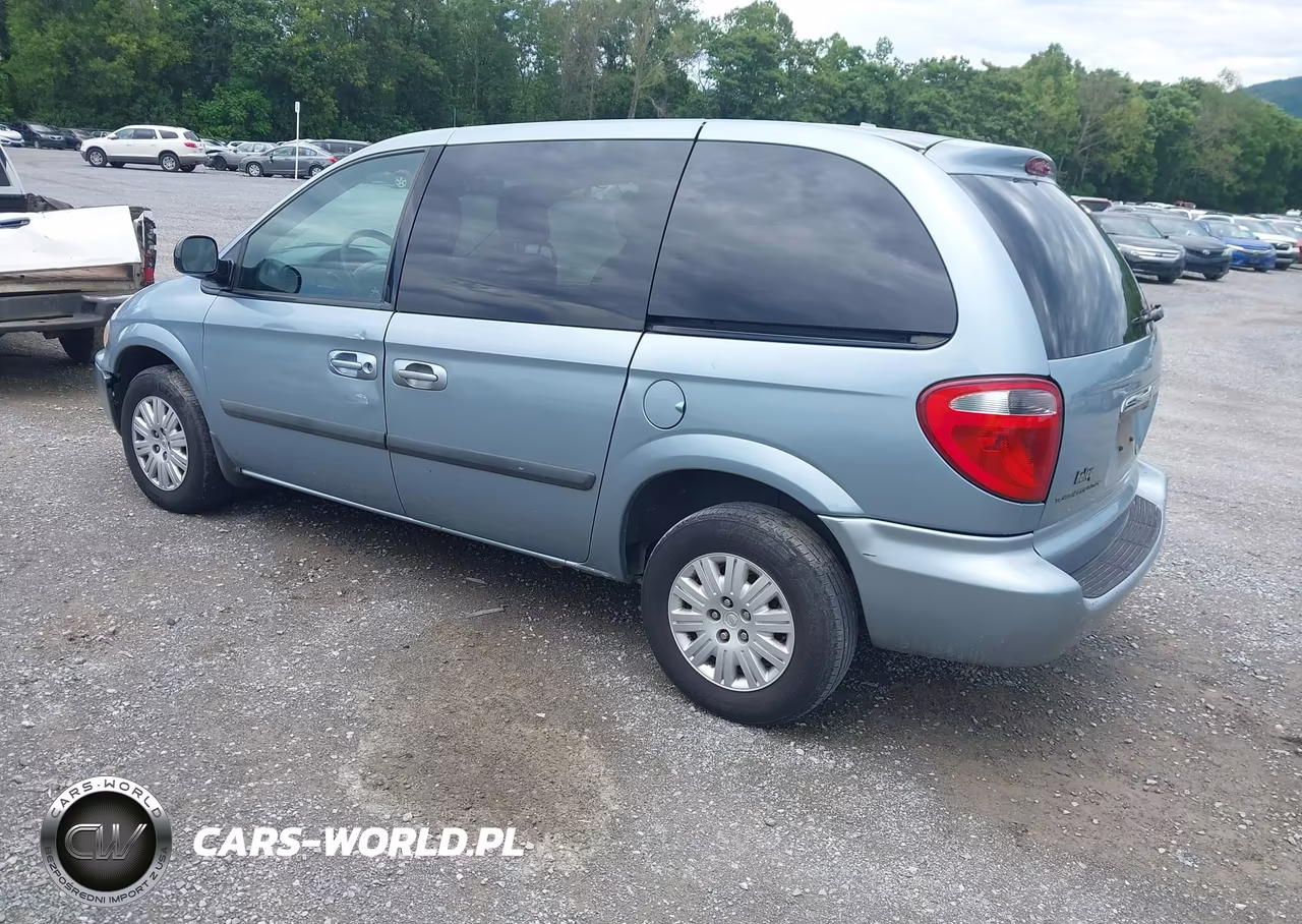 2005 Chrysler Town & Country VIN:1C4GP45R65B388310 - 3