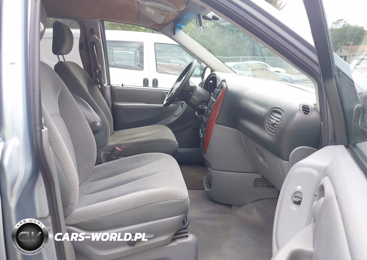 2005 Chrysler Town & Country VIN:1C4GP45R65B388310 - 5