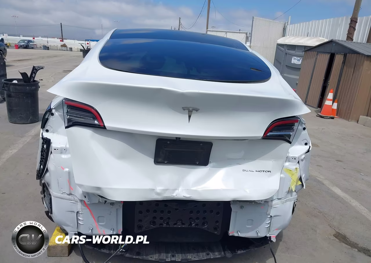2023 Tesla Model Y Awd-Long Range Dual Motor All-Wheel Drive VIN:7SAYGDEE1PA078602 - 17