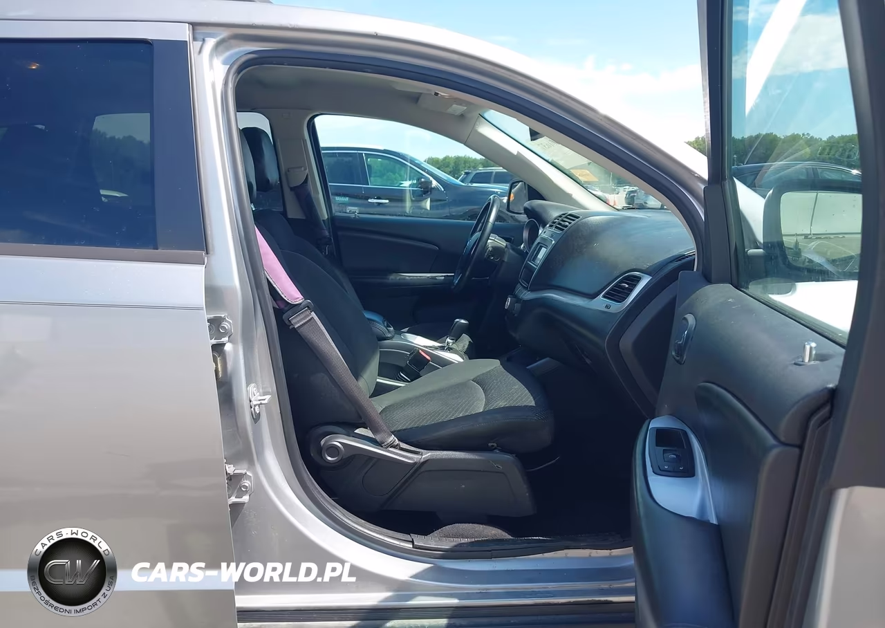 2018 Dodge Journey Se VIN:3C4PDCAB9JT530069 - 5