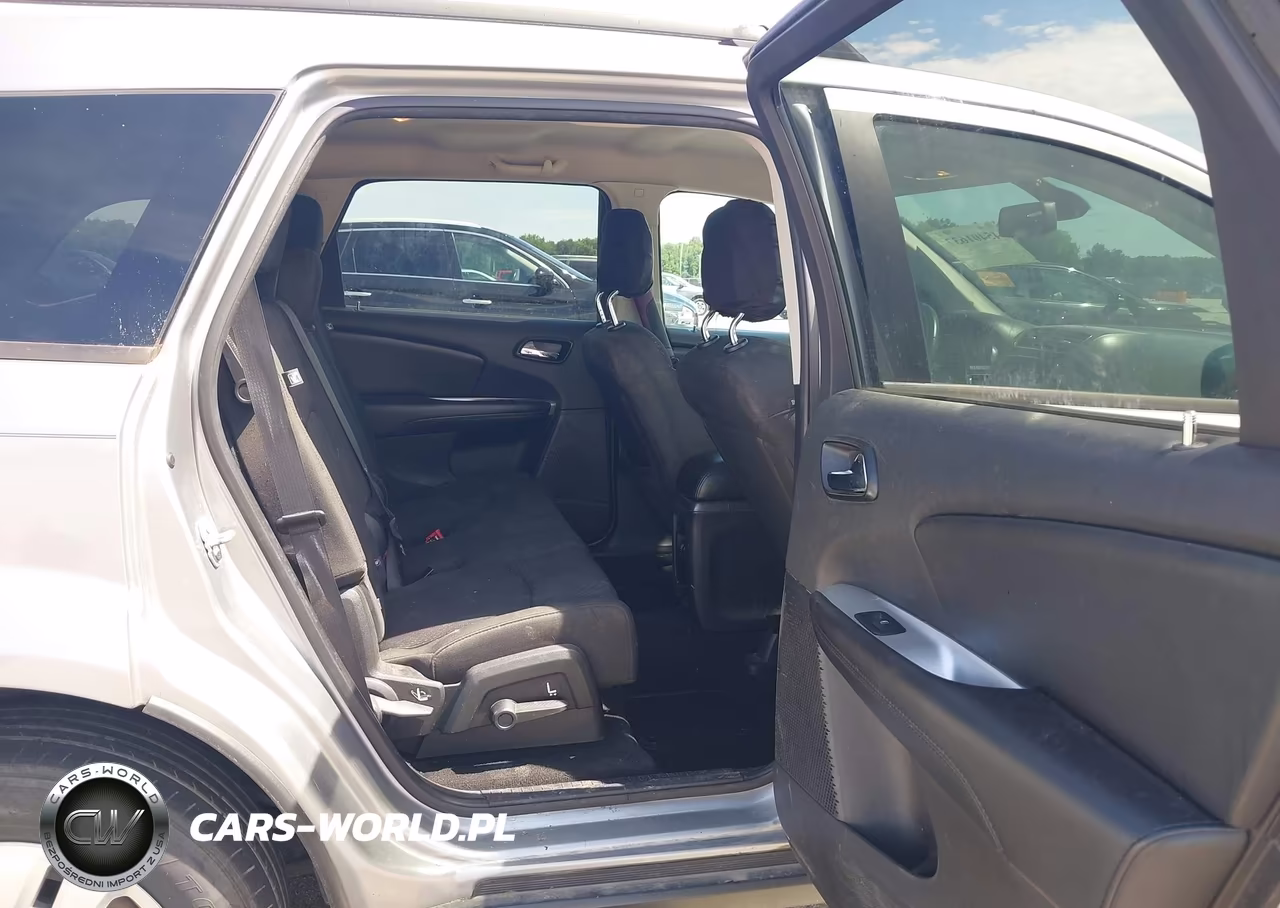 2018 Dodge Journey Se VIN:3C4PDCAB9JT530069 - 8