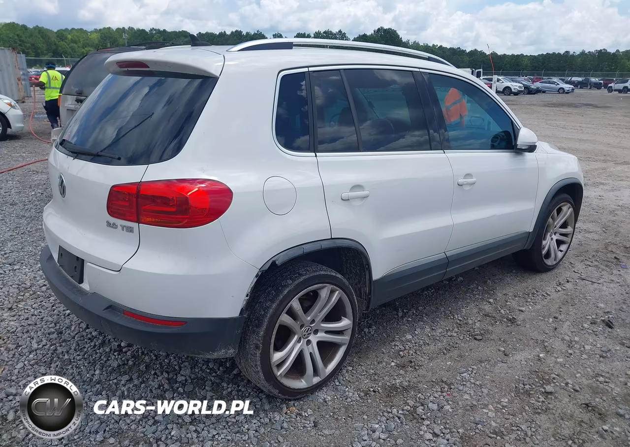 2012 Volkswagen Tiguan Sel VIN:WVGAV7AX2CW557810 - 4