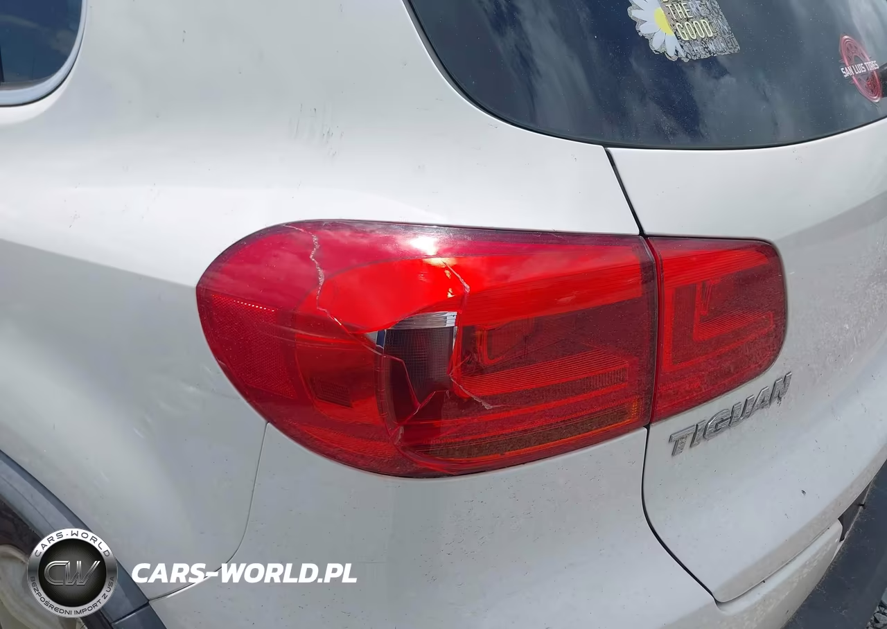 2012 Volkswagen Tiguan Sel VIN:WVGAV7AX2CW557810 - 6
