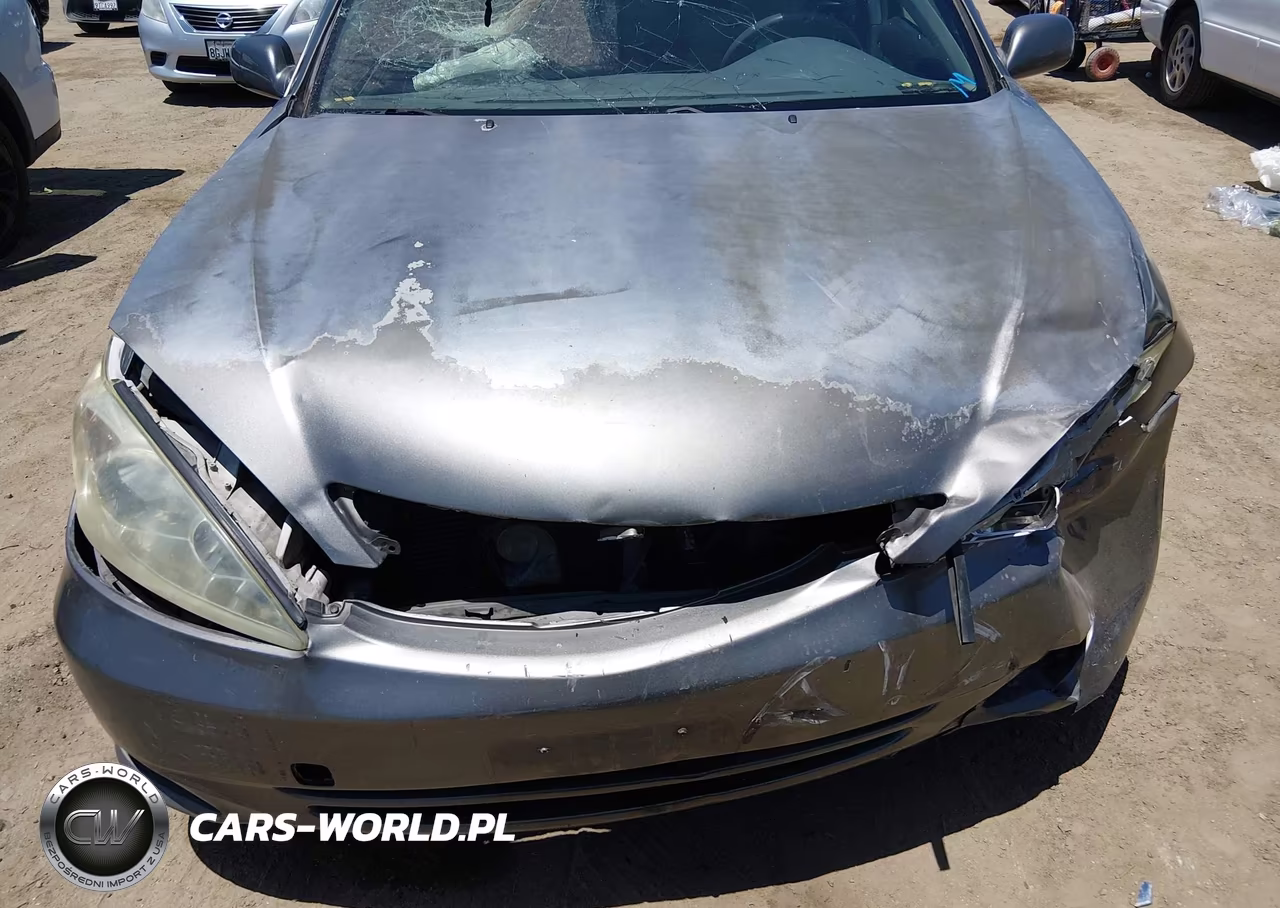 2002 Toyota Camry Le VIN:JTDBE32KX20099570 - 6