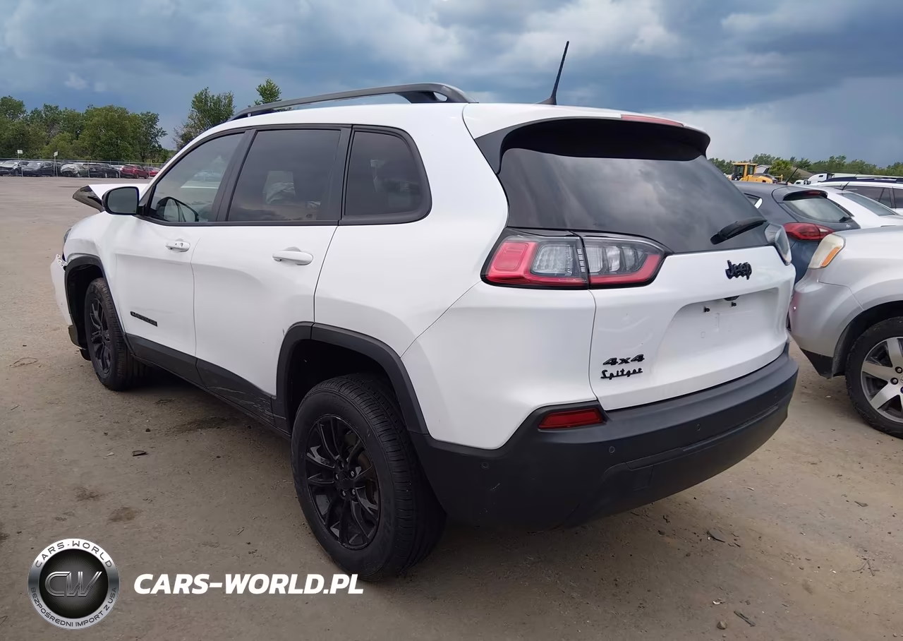 2023 Jeep Cherokee Altitude Lux 4X4 VIN:1C4PJMMB6PD107071 - 3