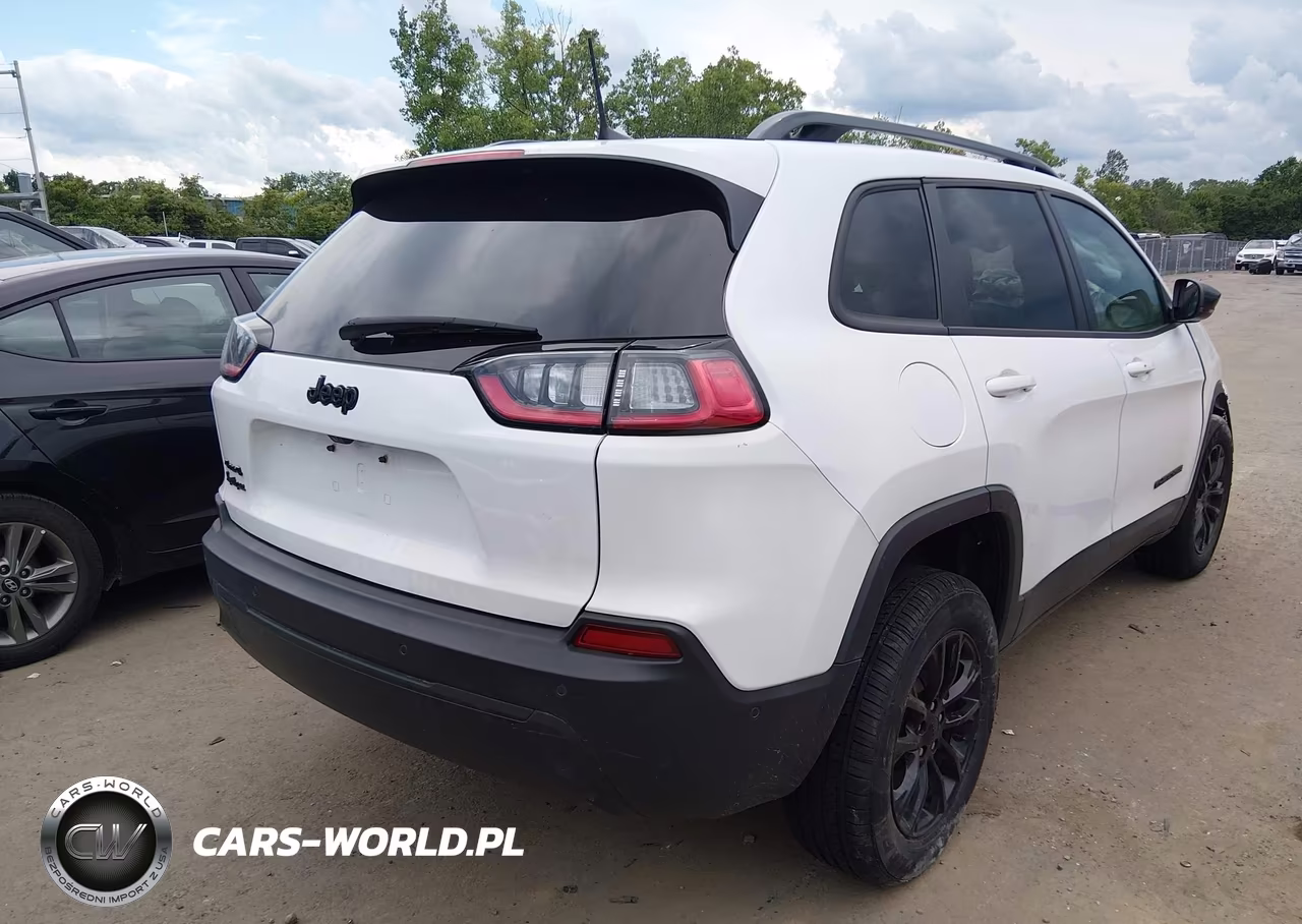 2023 Jeep Cherokee Altitude Lux 4X4 VIN:1C4PJMMB6PD107071 - 4