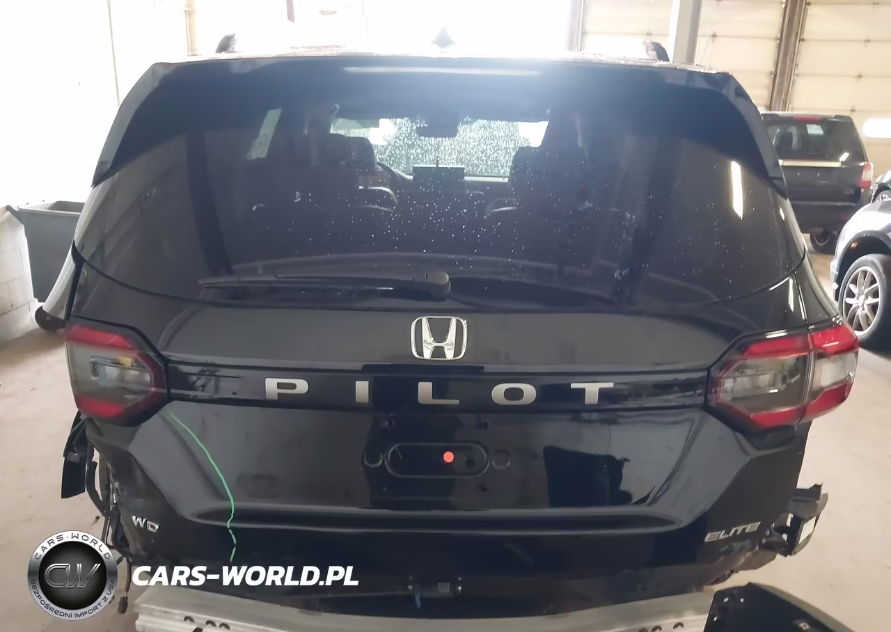 2026 Honda Pilot Elite VIN:5FNYG1H82TB007827 - 16