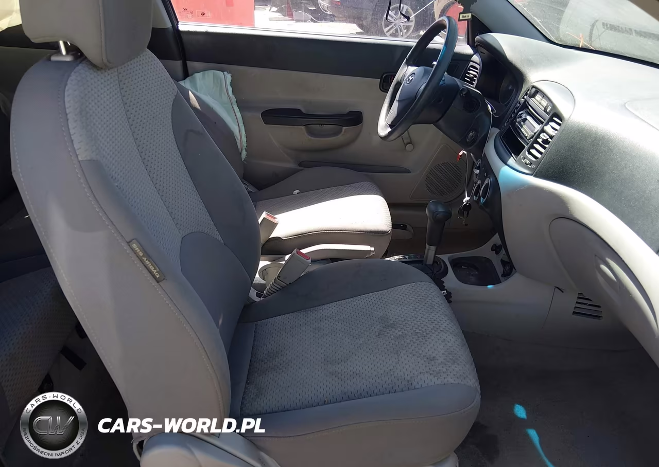 2007 Hyundai Accent Gs VIN:KMHCM36C77U027067 - 5