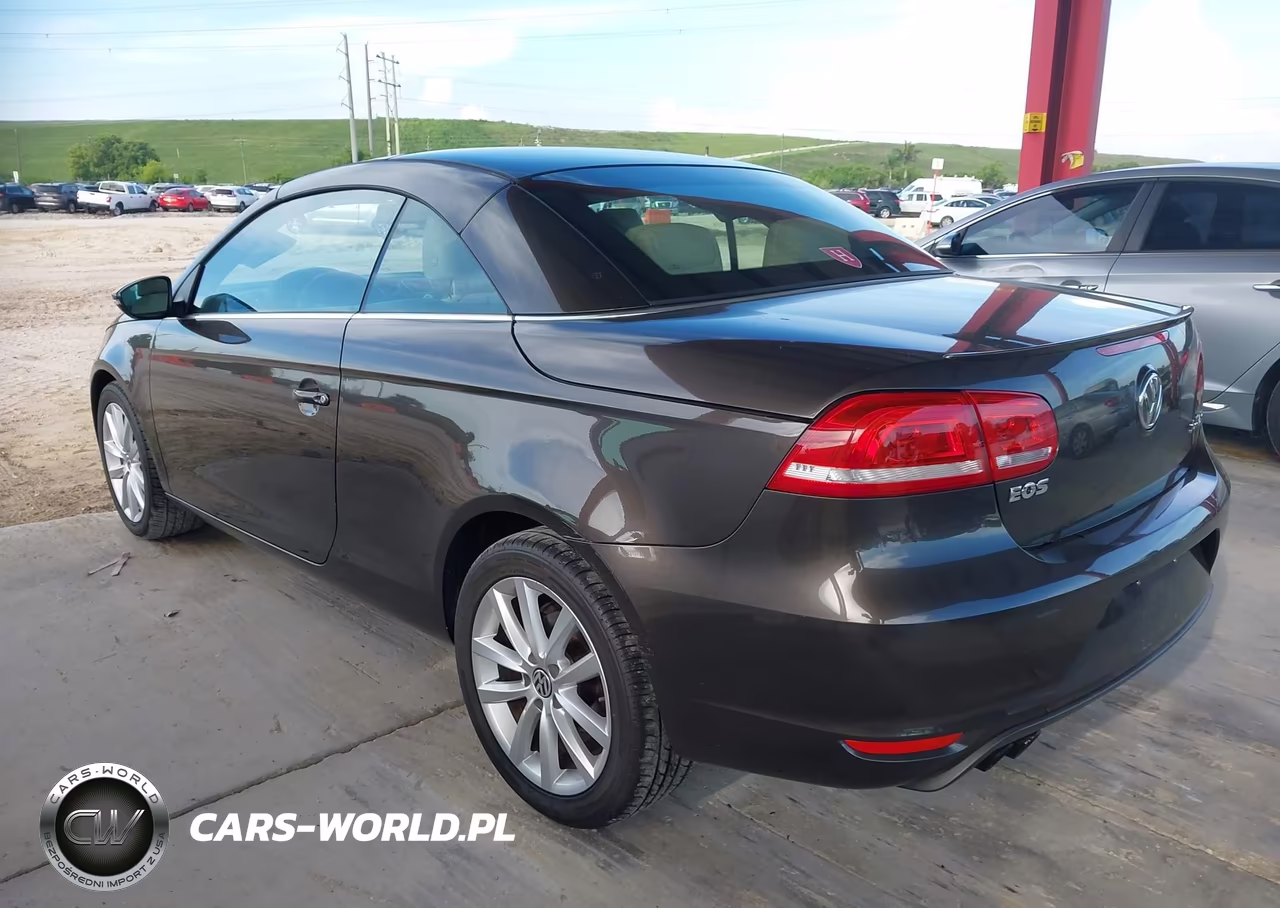 2015 Volkswagen Eos Komfort Edition VIN:WVWBW8AH3FV000418 - 3
