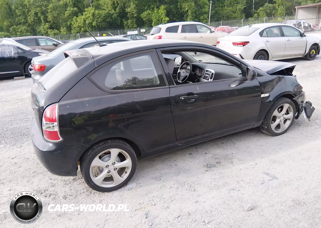 2011 Hyundai Accent Se VIN:KMHCN3AC9BU196567 - 4