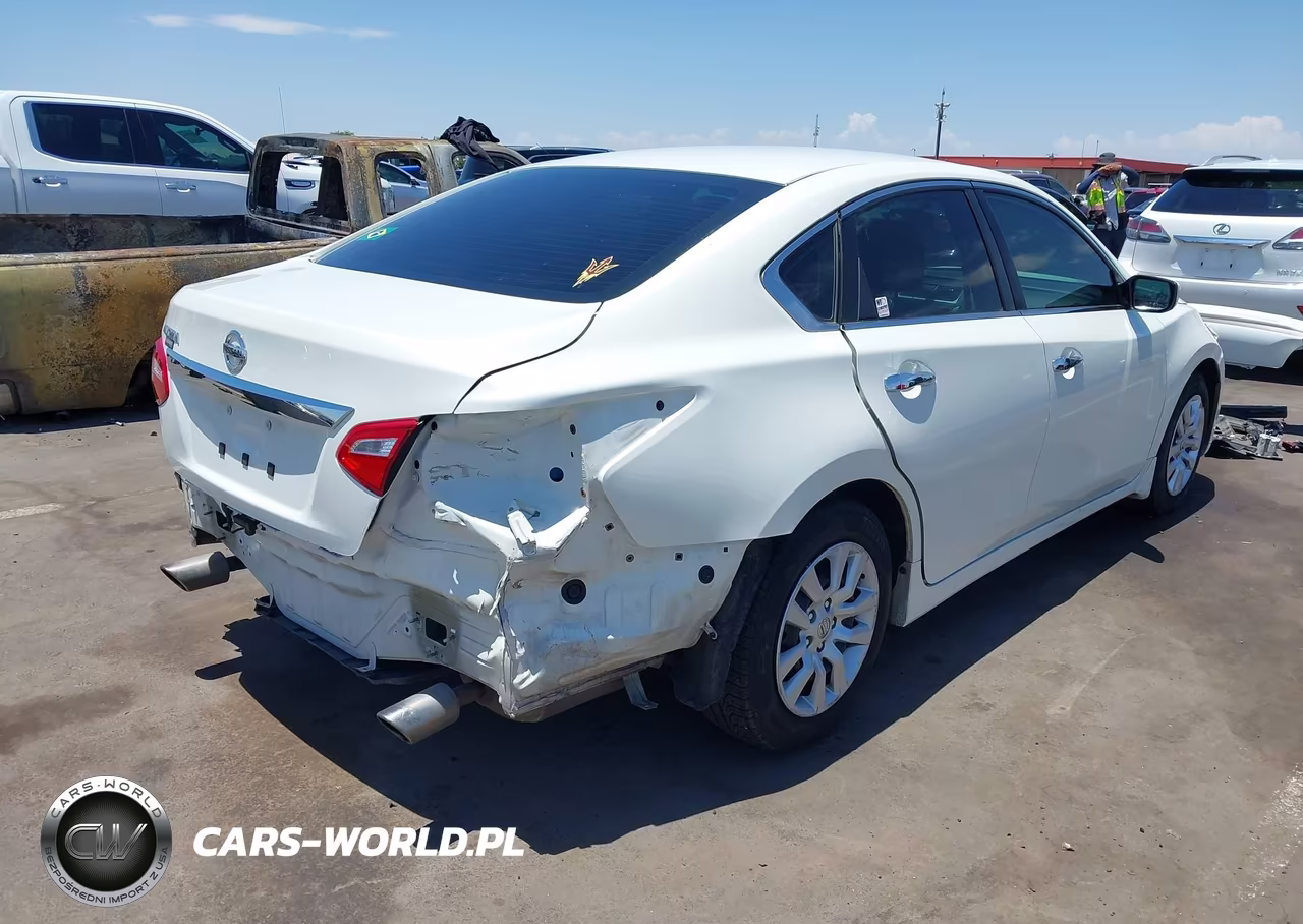 2017 Nissan Altima 2.5 S VIN:1N4AL3AP7HN317528 - 4