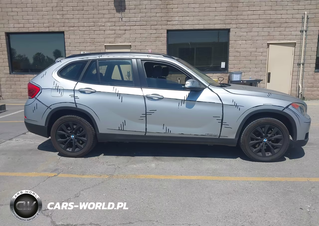 2013 BMW X1 xDrive28I VIN:WBAVL1C51DVR92083 - 13