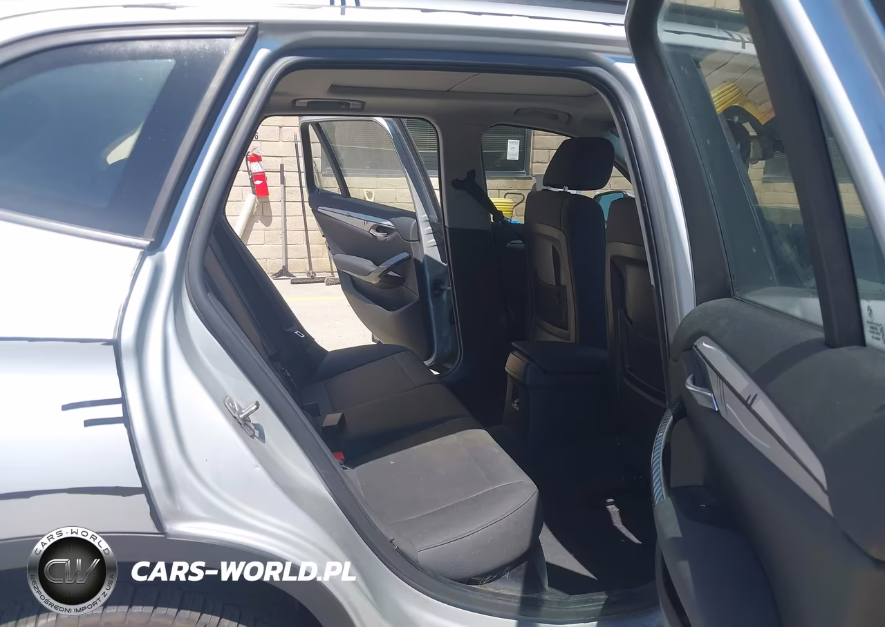 2013 BMW X1 xDrive28I VIN:WBAVL1C51DVR92083 - 8