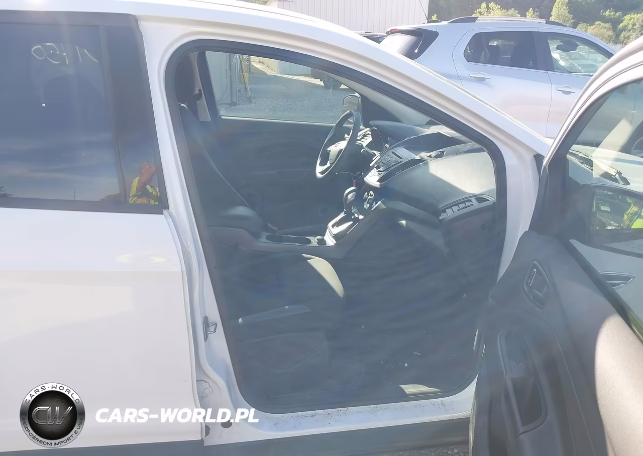 2016 Ford Escape S VIN:1FMCU0F75GUB93699 - 5