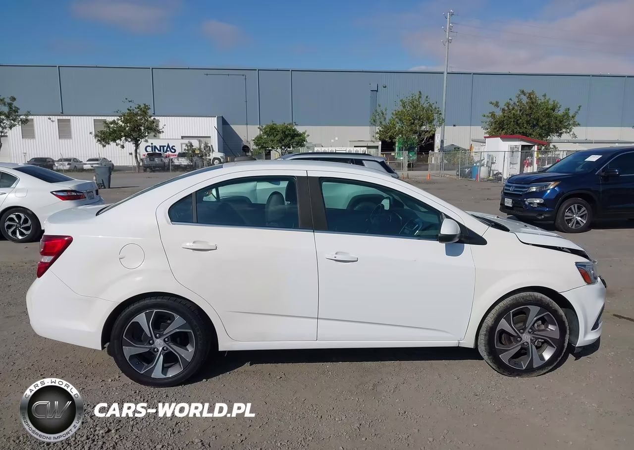 2018 Chevrolet Sonic Premier Auto VIN:1G1JF5SB1J4133982 - 13