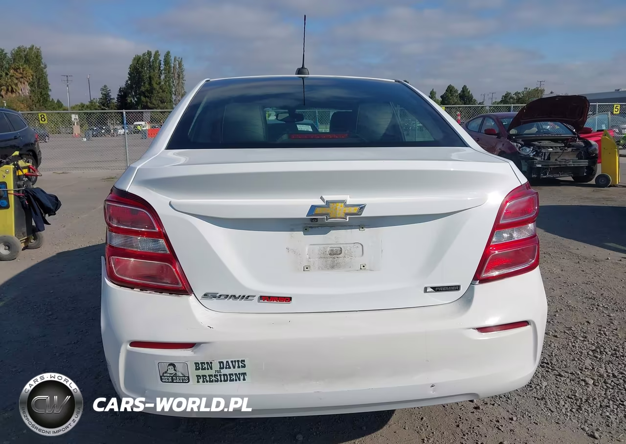 2018 Chevrolet Sonic Premier Auto VIN:1G1JF5SB1J4133982 - 16