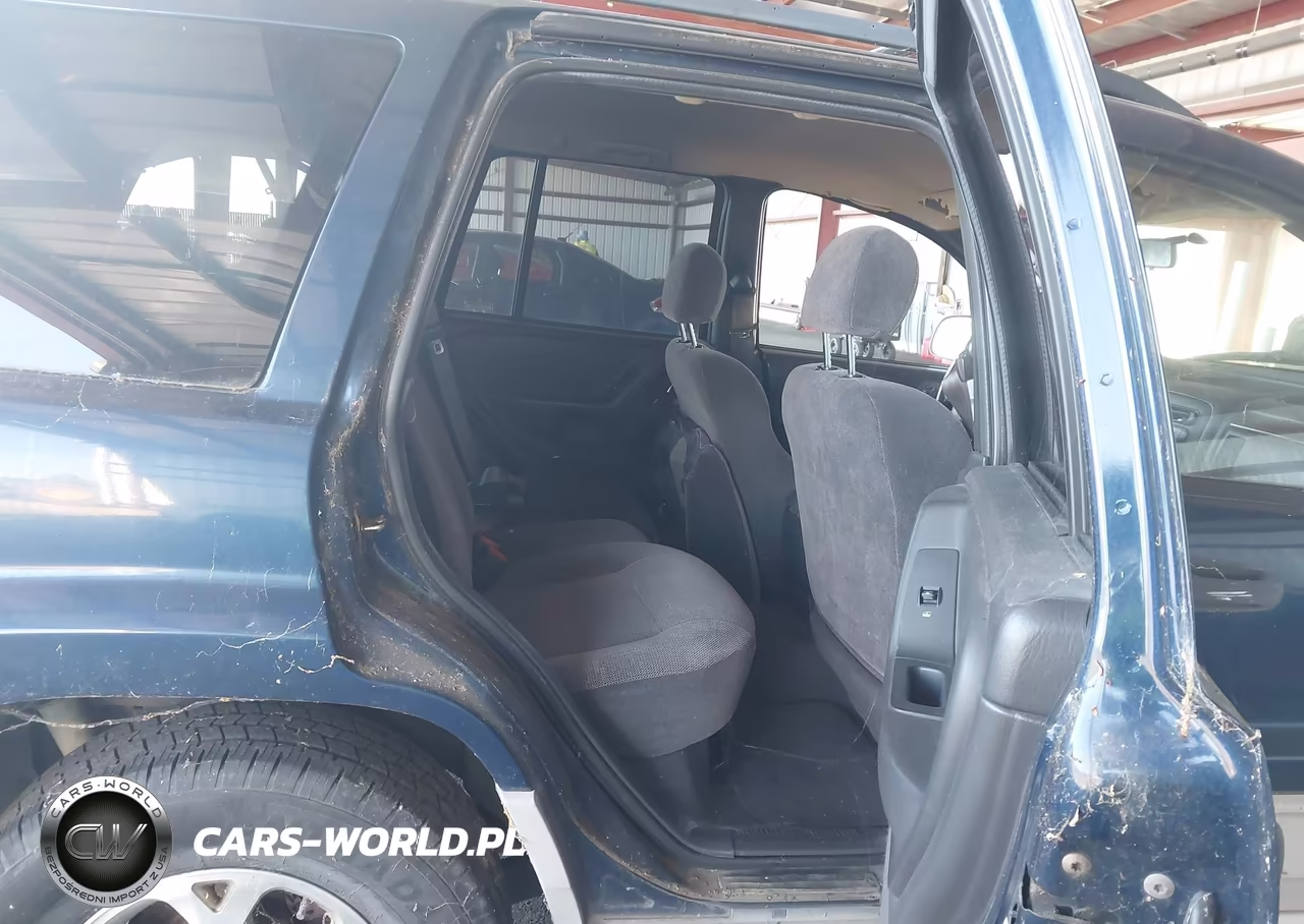 2000 Jeep Grand Cherokee Laredo VIN:1J4G248S5YC370886 - 8