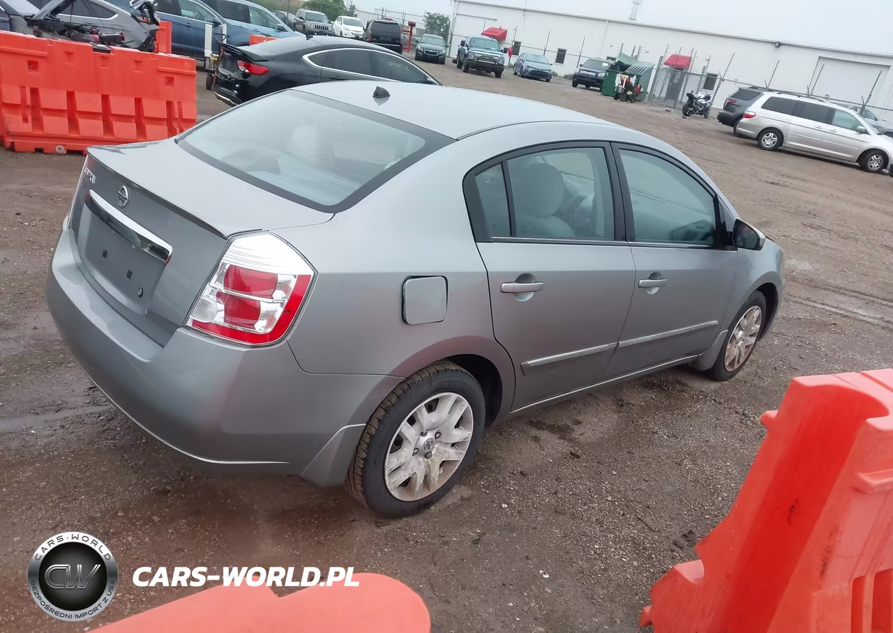 2010 Nissan Sentra 2.0S VIN:3N1AB6AP3AL712331 - 4