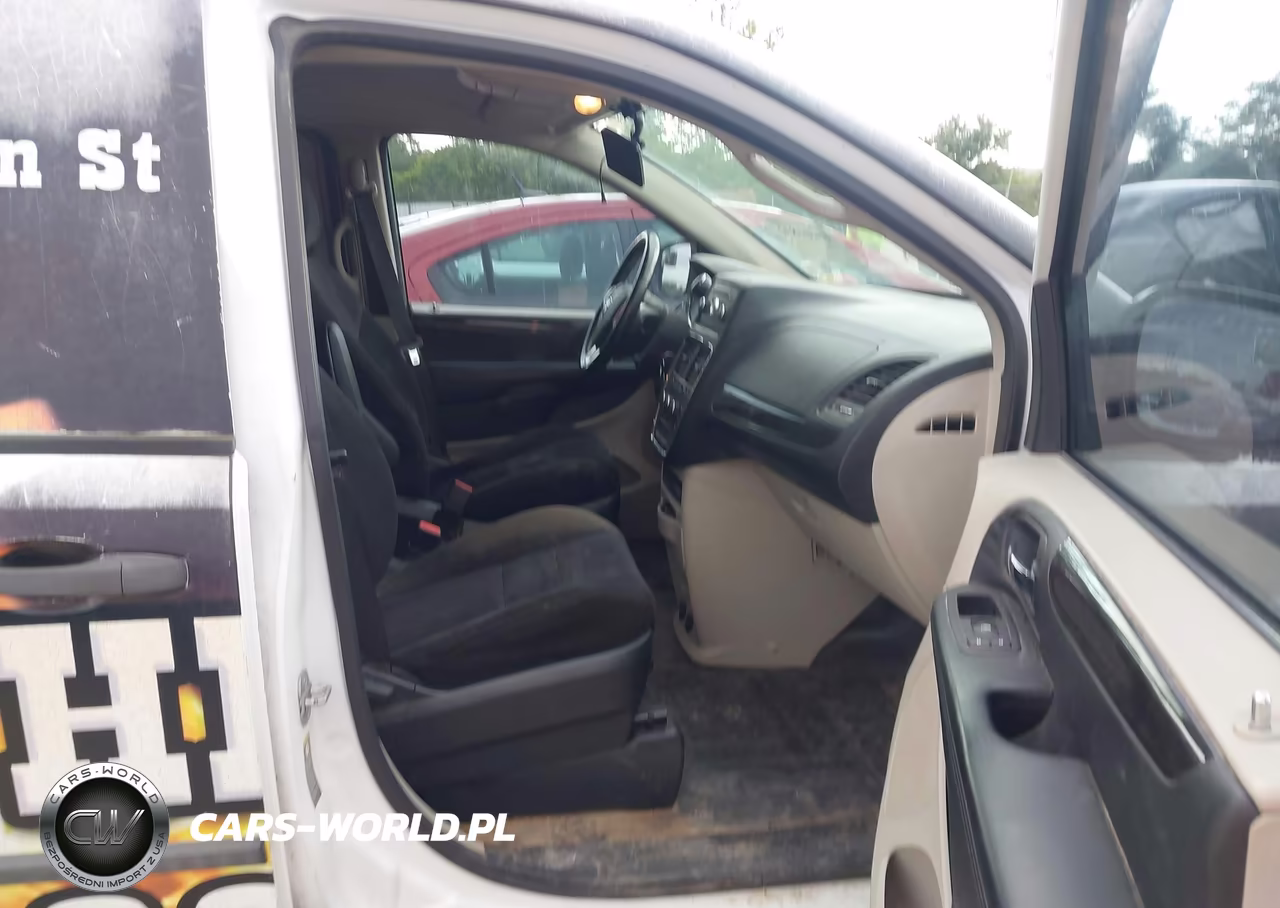2014 Ram Cargo Tradesman VIN:2C4JRGAG4ER148244 - 5