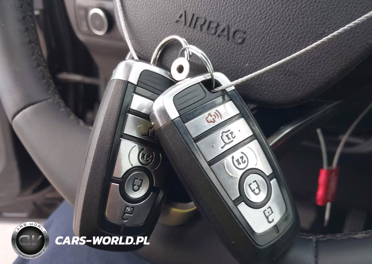 2023 Ford Escape Phev VIN:1FMCU0E10PUB30765 - 11